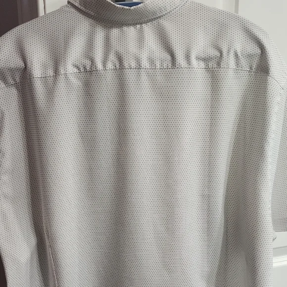 Express Men's White Patterned Button Down Shirt - Picture 3 of 3